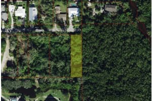 1552 Bembury Dr, Naples