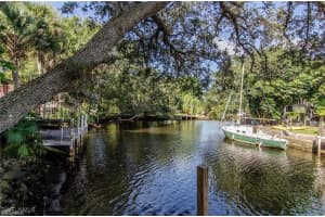 1231 Skyline Dr, Naples