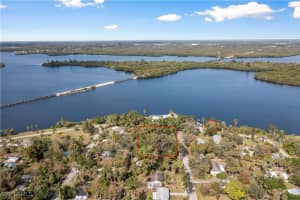 4836/4836 E Riverside Dr, Fort Myers