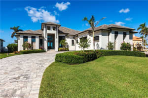 12484 Riverside Dr, Fort Myers