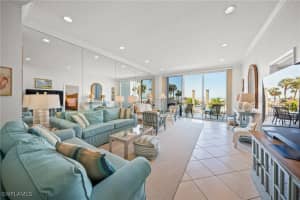1212 Benjamin Franklin Dr 102, Sarasota