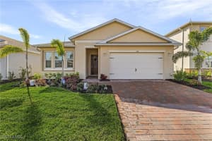 288 Spring Hill Lake Loop, Cape Coral