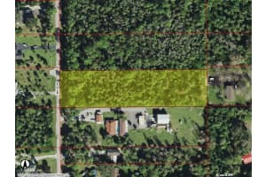 320 3rd St Nw, Naples