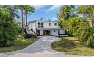 10925 Russell Rd, Bokeelia