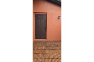 822 Sw 47th Ter 113, Cape Coral