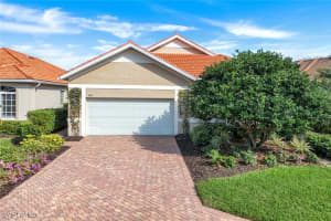 388 Mallory Ct, Naples