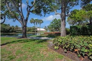 853 Tanbark Dr 103, Naples