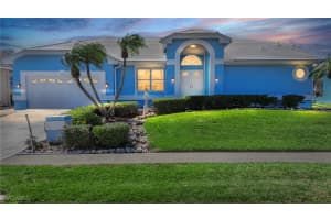 248 Seminole Ct, Marco Island