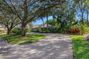 52 Golf Cottage Dr, Naples