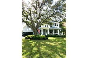 1495 Gordon River Ln, Naples