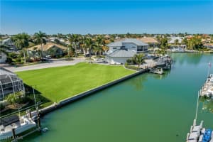 674 Cameo Ct, Marco Island