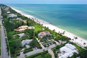 80 6th Ave N, Naples