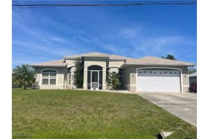 213 Sw 13th Ter, Cape Coral