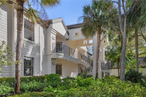 27036 Oakwood Lake Dr, Bonita Springs