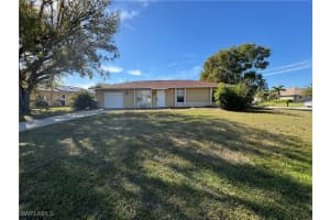 246 Sw 36th Ter, Cape Coral