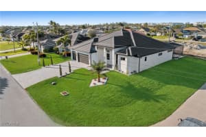 2101 Sw 26th Ter, Cape Coral