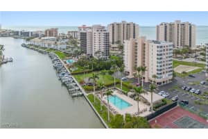 11118 Gulf Shore Dr A503, Naples