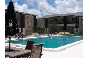 1721 Se 46th Ln 11, Cape Coral