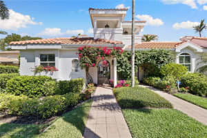 425 2nd Ave S A1, Naples