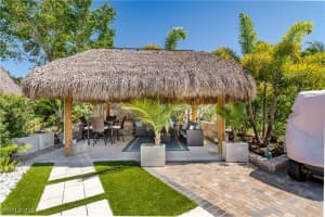 13570 Snapper Ln, Naples