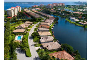 14671 Laguna Dr, Fort Myers