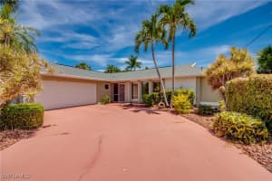 1707 Se 45th St, Cape Coral