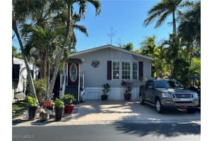 1658 Diamond Lake Cir, Naples