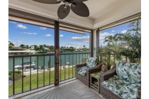 848 W Elkcam Cir 212, Marco Island