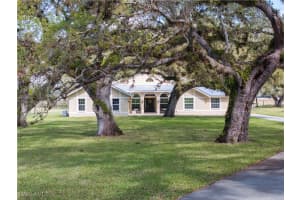 1132 Riverbend Dr, Labelle