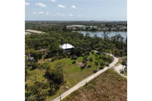 14927 Martin Dr, Fort Myers