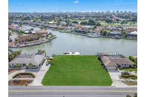 450 N Barfield Dr, Marco Island