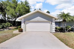1660 Royal Cir 101, Naples