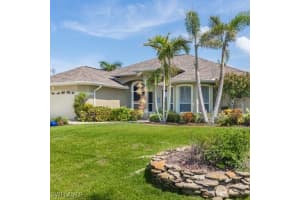 2317 Sw 43rd Ln, Cape Coral