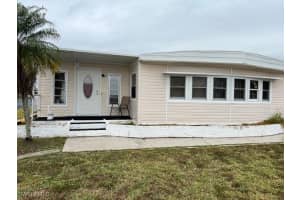 694 Dream Ln, North Fort Myers