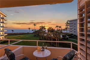 220 Seaview Ct 305, Marco Island
