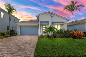 8888 Redonda Dr, Naples