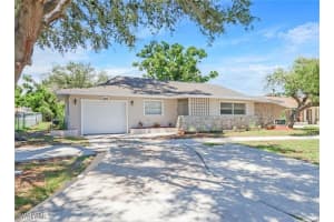 4325 Se 16th Pl, Cape Coral