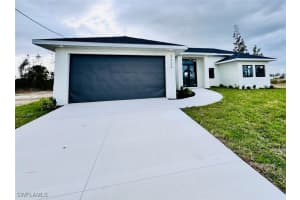 3424 Ne 21st Pl, Cape Coral