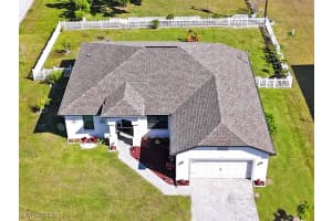 411 Sw 19th Ter, Cape Coral