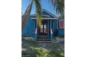 2602 Pine St, Matlacha