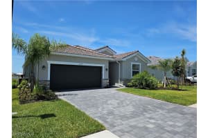 2437 Orchard St, Naples