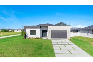 3927 Nw 38th St, Cape Coral