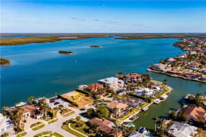 1457 Butterfield Ct, Marco Island
