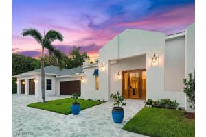 605 5th Ave N, Naples