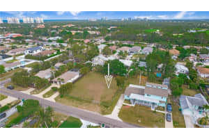 713 109th Ave N, Naples
