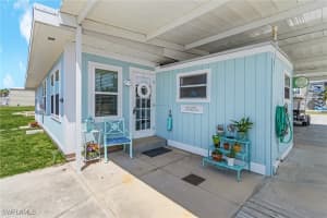3811 Cruz Dr, St James City