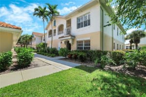 3047 Horizon Ln 1908, Naples