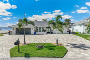 2286 Se 28th St, Cape Coral