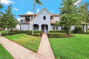 1383 Artesia Dr E 701, Naples