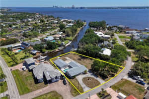 1888 Coral Cir, North Fort Myers